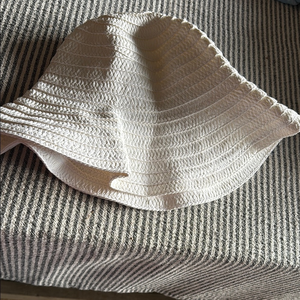 TNA Cream Textured Bucket Hat